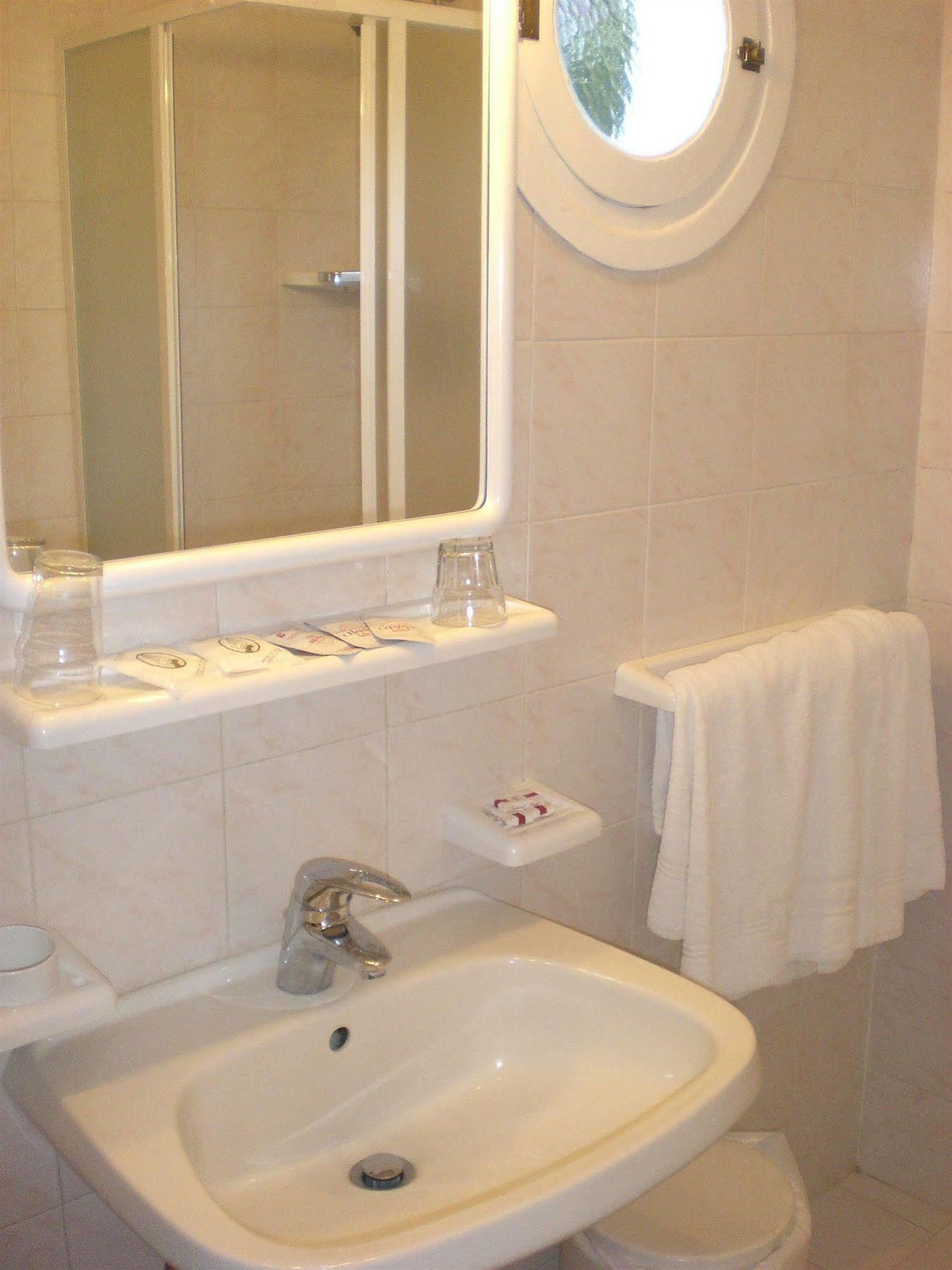 Hotel Nettuno Діано-Марина Екстер'єр фото