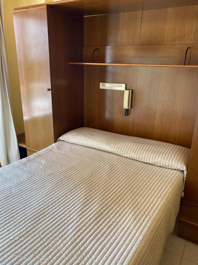 Hotel Nettuno Діано-Марина Екстер'єр фото